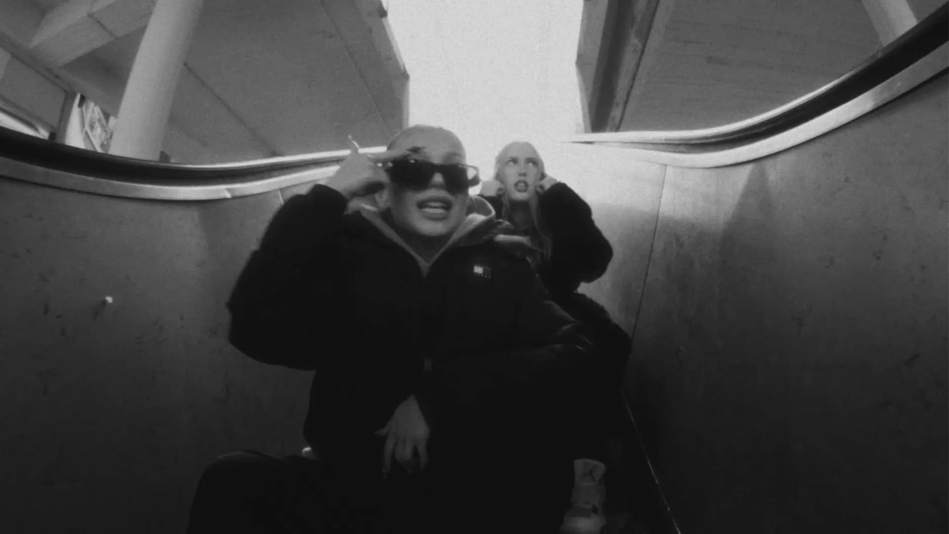 Ella V feat. Elttu - Idän syke